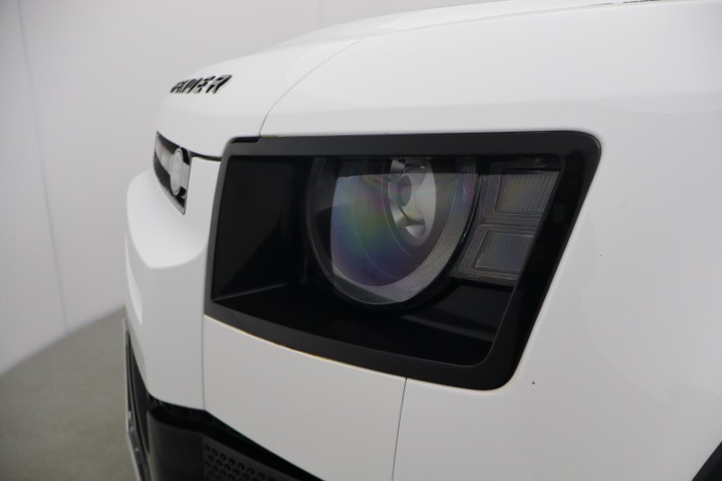 Used Land Rover Defender 2023 for sale - 78199128: Photo 38