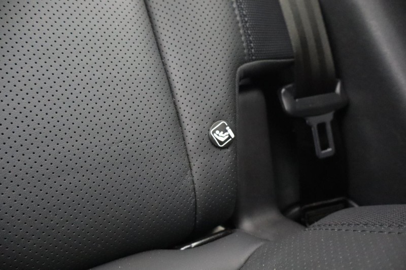 Used Land Rover Defender 2023 for sale - 78199128: Photo 40