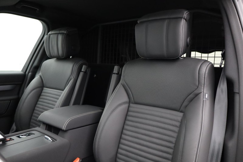 Used Land Rover Discovery 2025 for sale - 76981893: Photo 4