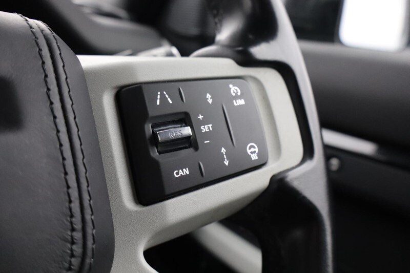 Used Land Rover Defender 2022 for sale - 77420512: Photo 31