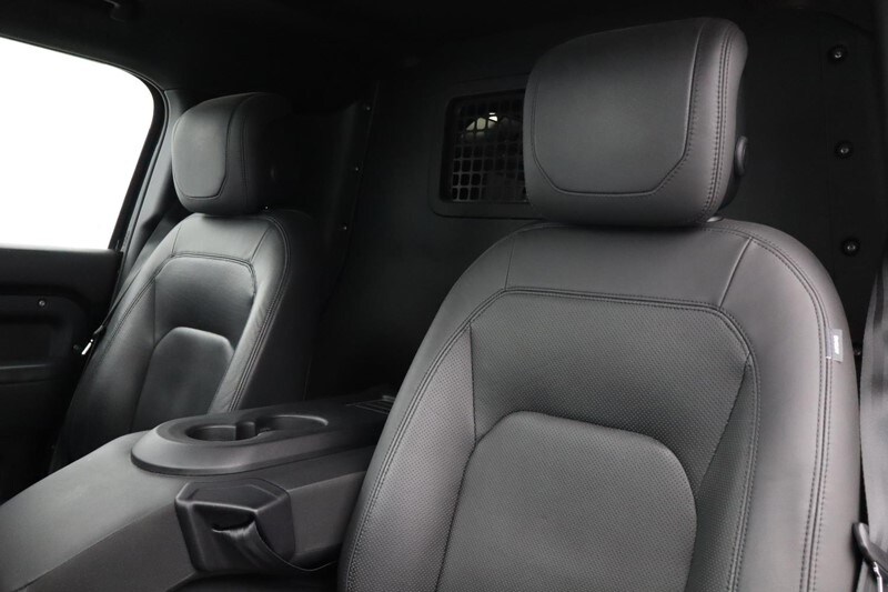 Used Land Rover Defender 2022 for sale - 77420512: Photo 4