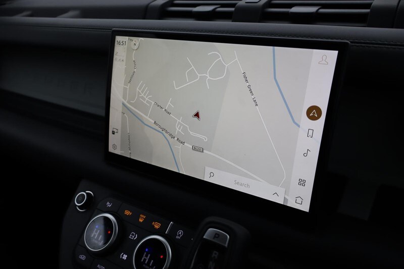 Used Land Rover Defender 2023 for sale - 77504472: Photo 11