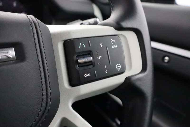 Used Land Rover Defender 2023 for sale - 77504472: Photo 32