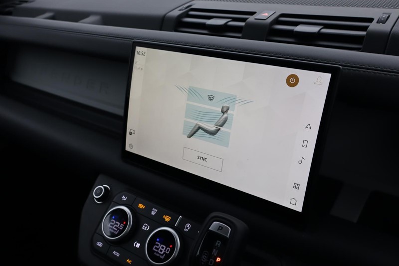 Used Land Rover Defender 2023 for sale - 77504472: Photo 35