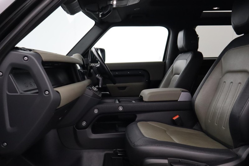 Used Land Rover Defender 2022 for sale - 77774597: Photo 3