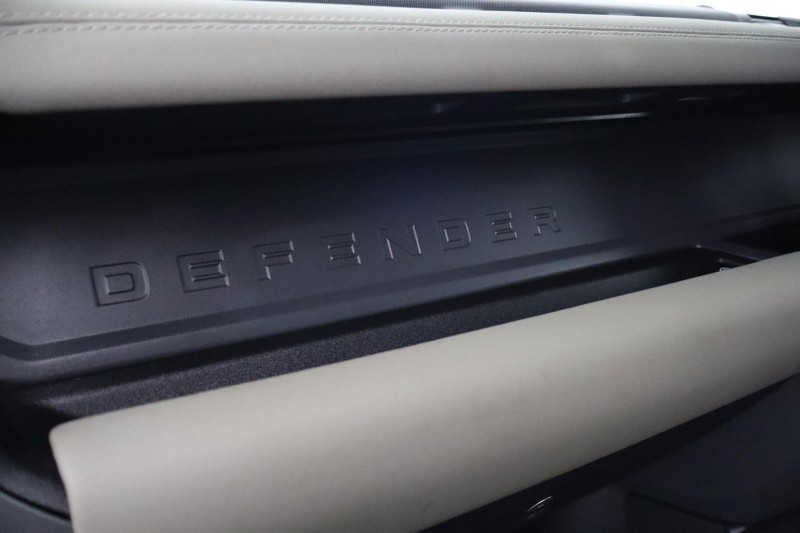 Used Land Rover Defender 2022 for sale - 77774597: Photo 30