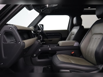 Used Land Rover Defender 2022 for sale - 77774597: Photo