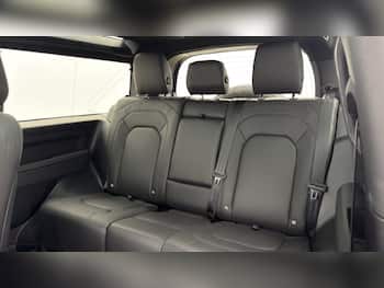 Used Land Rover Defender 2025 for sale - 79640407: Photo