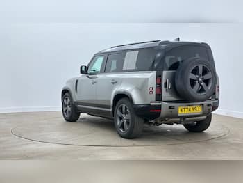 Used Land Rover Defender 2025 for sale - 79664223: Photo