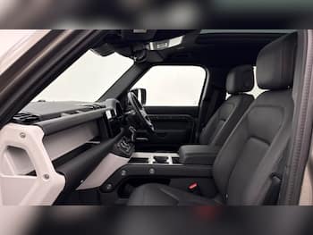 Used Land Rover Defender 2025 for sale - 79664223: Photo