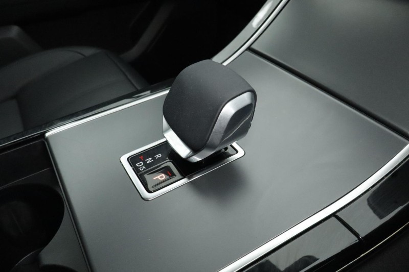 Used Land Rover Range Rover Velar 2025 for sale - 76981486: Photo 13