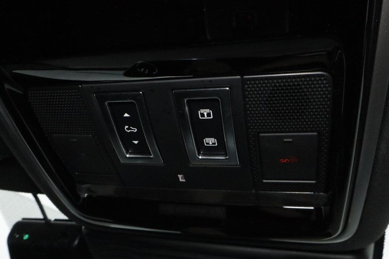 Used Land Rover Range Rover Velar 2025 for sale - 76981486: Photo 54