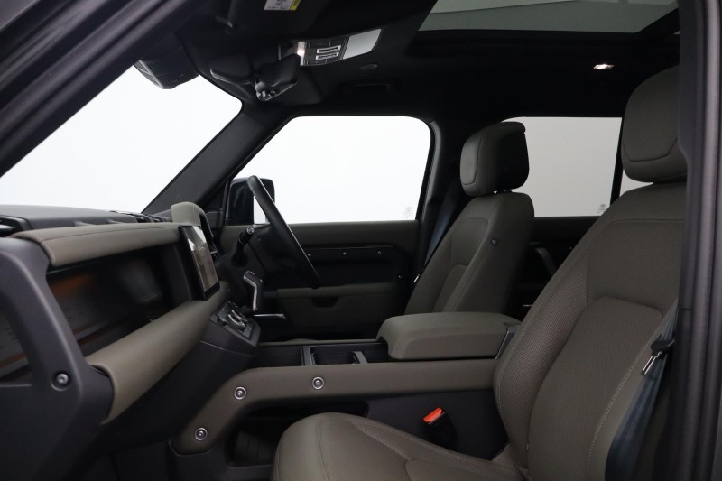 Used Land Rover Defender 2024 for sale - 77988573: Photo 3