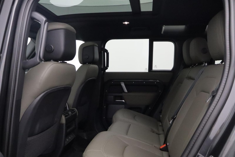 Used Land Rover Defender 2024 for sale - 77988573: Photo 4