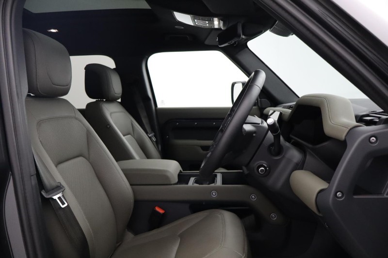 Used Land Rover Defender 2024 for sale - 77988573: Photo 44