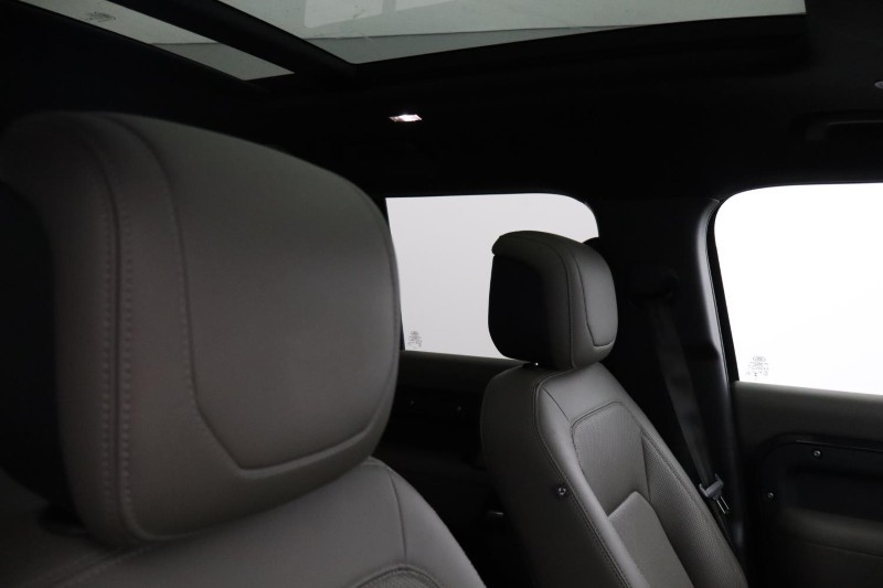 Used Land Rover Defender 2024 for sale - 77988573: Photo 45