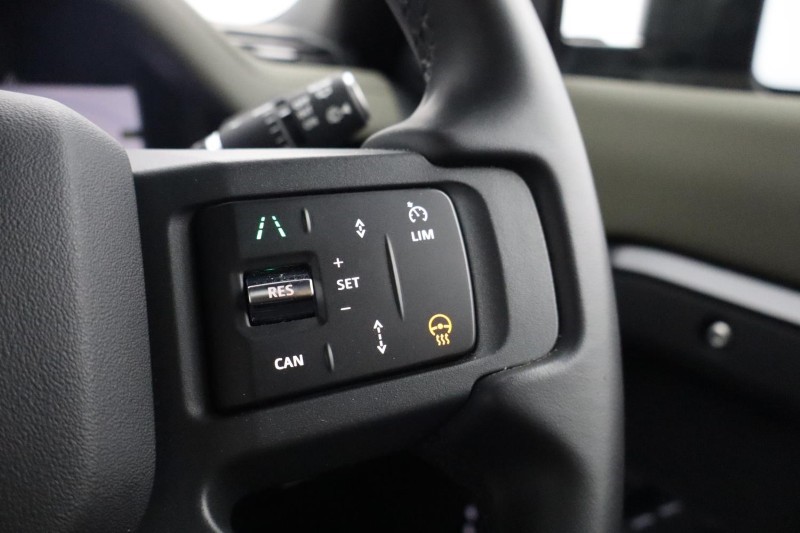 Used Land Rover Defender 2024 for sale - 77988573: Photo 46