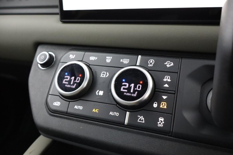 Used Land Rover Defender 2024 for sale - 77988573: Photo 48