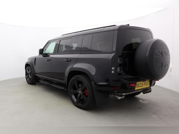 Used Land Rover Defender 2025 for sale - 79071169: Photo