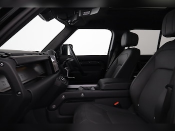 Used Land Rover Defender 2025 for sale - 79071169: Photo