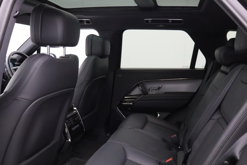 Used Land Rover Range Rover Sport 2024 for sale - 77148044: Photo 4