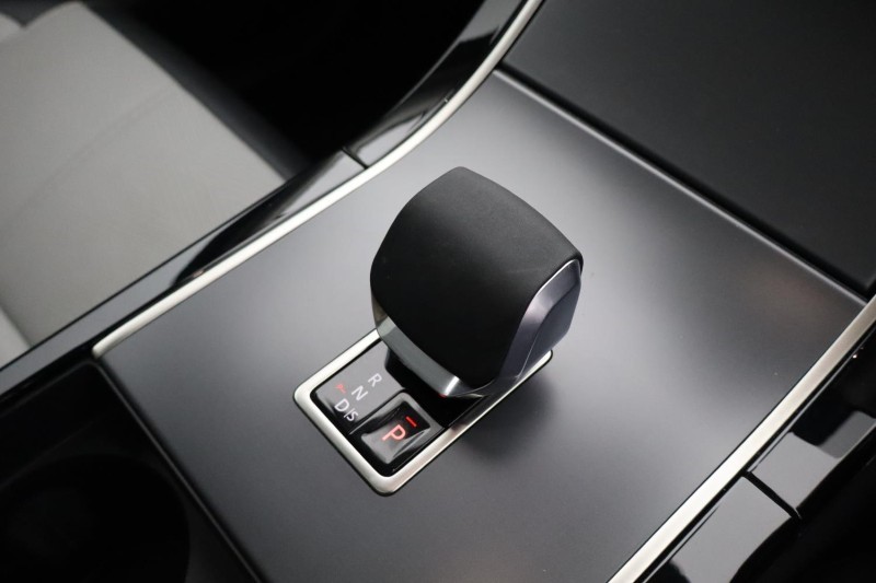 Used Land Rover Range Rover Velar 2024 for sale - 77690978: Photo 13