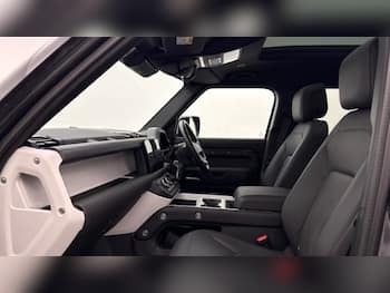 Used Land Rover Defender 2025 for sale - 79649462: Photo