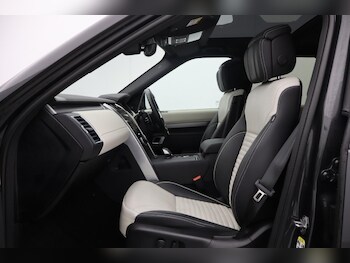 Used Land Rover Discovery 2023 for sale - 77025621: Photo