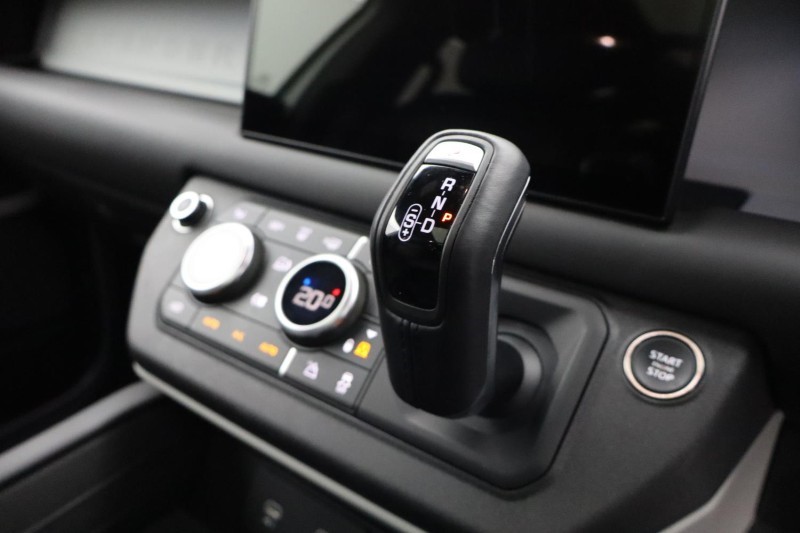 Used Land Rover Defender 2024 for sale - 76982204: Photo 13