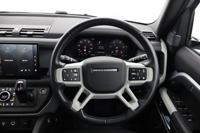 Used Land Rover Defender 2024 for sale - 76982204: Photo 15
