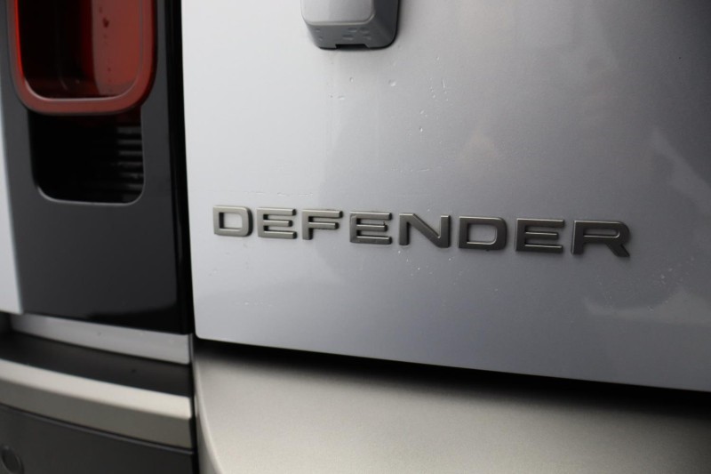 Used Land Rover Defender 2024 for sale - 76982204: Photo 29
