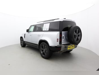 Used Land Rover Defender 2024 for sale - 76982204: Photo