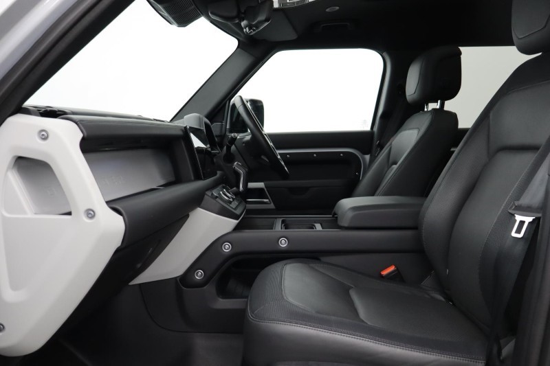 Used Land Rover Defender 2024 for sale - 76982204: Photo 3