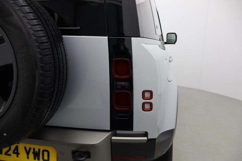 Used Land Rover Defender 2024 for sale - 76982204: Photo 33