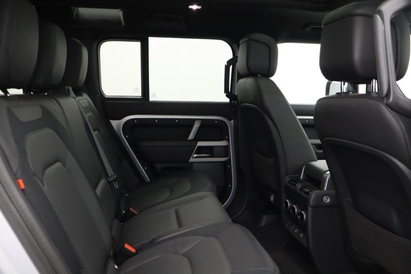 Used Land Rover Defender 2024 for sale - 76982204: Photo 38