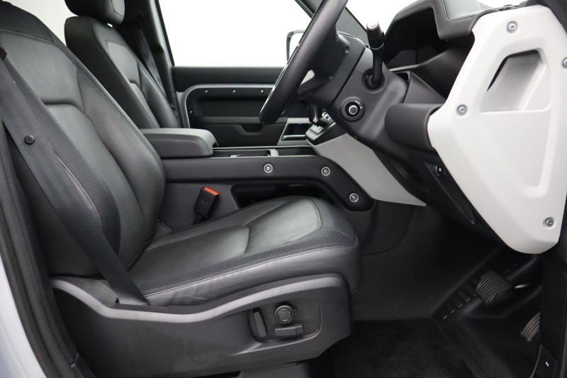 Used Land Rover Defender 2024 for sale - 76982204: Photo 42