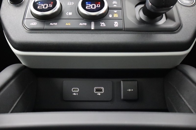 Used Land Rover Defender 2024 for sale - 76982204: Photo 53