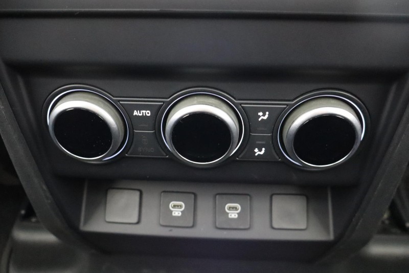 Used Land Rover Defender 2024 for sale - 76982204: Photo 54