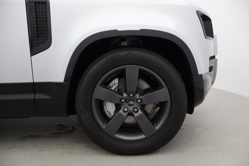 Used Land Rover Defender 2024 for sale - 76982204: Photo 8