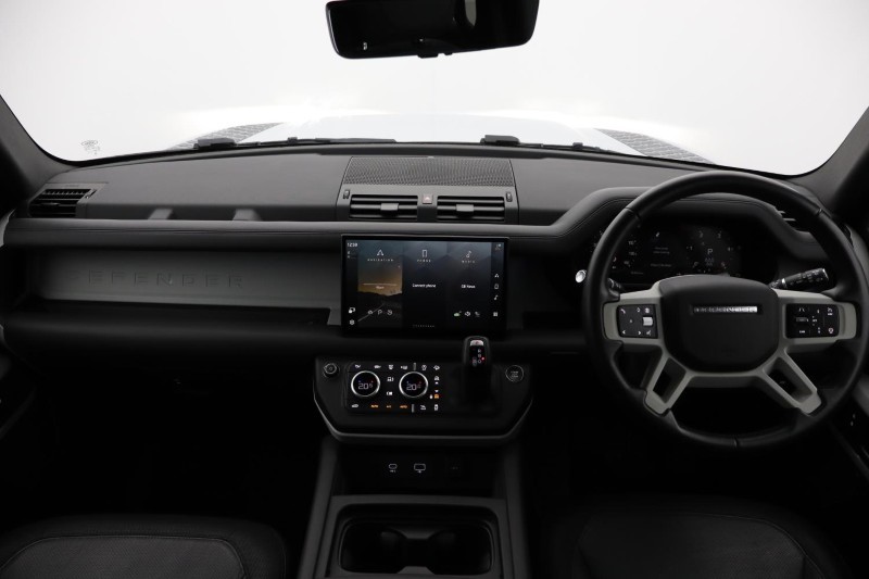 Used Land Rover Defender 2024 for sale - 76982204: Photo 9