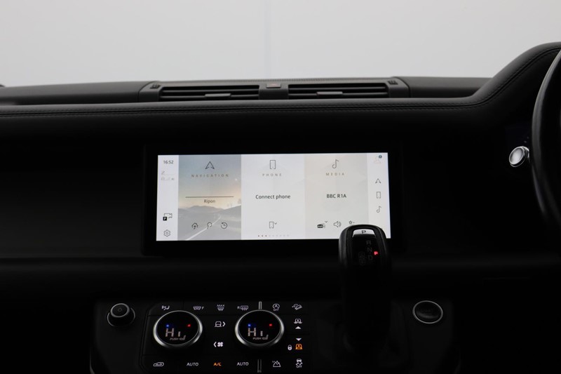 Used Land Rover Defender 2021 for sale - 77248137: Photo 10