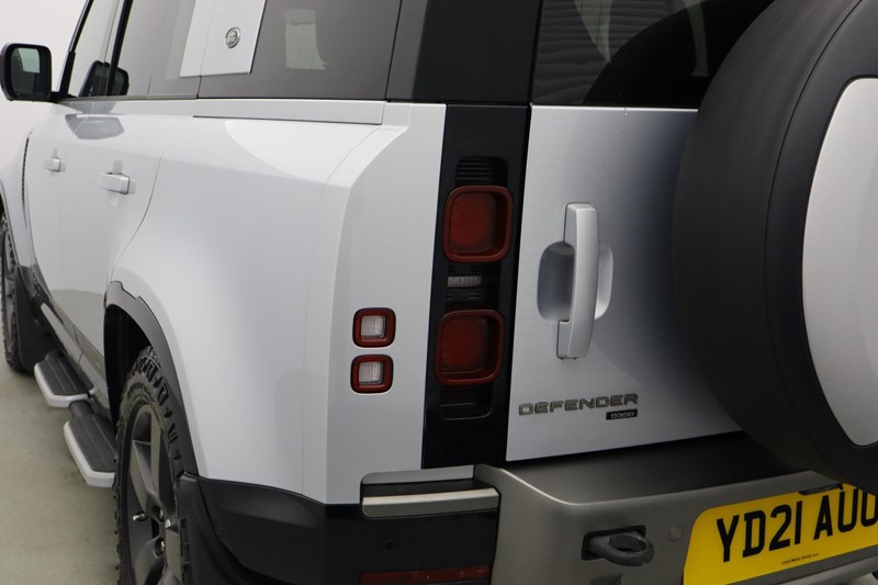 Used Land Rover Defender 2021 for sale - 77248137: Photo 15