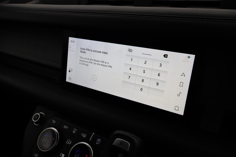 Used Land Rover Defender 2021 for sale - 77248137: Photo 32