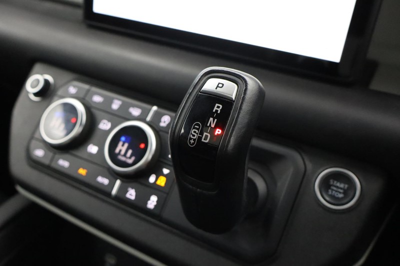 Used Land Rover Defender 2021 for sale - 77248137: Photo 9