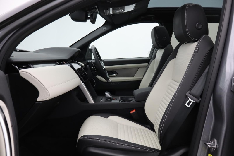 Used Land Rover Discovery Sport 2025 for sale - 76981172: Photo 3