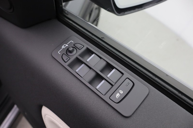 Used Land Rover Discovery Sport 2025 for sale - 76981172: Photo 44