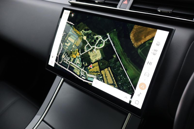 Used Land Rover Range Rover Velar 2024 for sale - 77336036: Photo 11