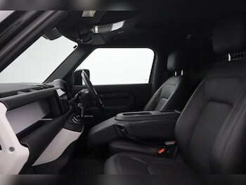 Used Land Rover Defender 2025 for sale - 78270321: Photo