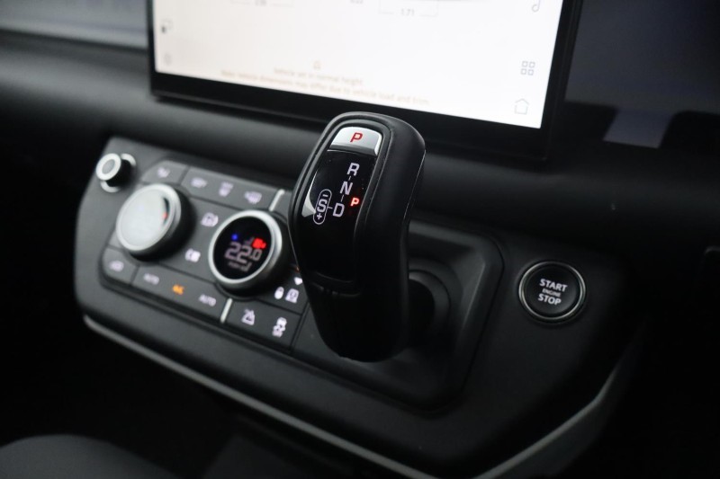 Used Land Rover Defender 2025 for sale - 78123273: Photo 13