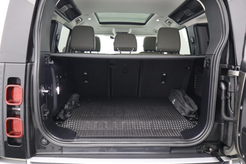 Used Land Rover Defender 2022 for sale - 76981536: Photo 10